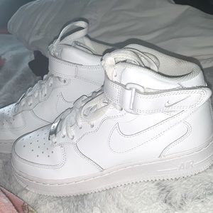 Air forces size 4